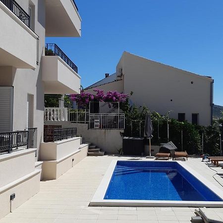 Apartment Lizzi. Трогир Экстерьер фото