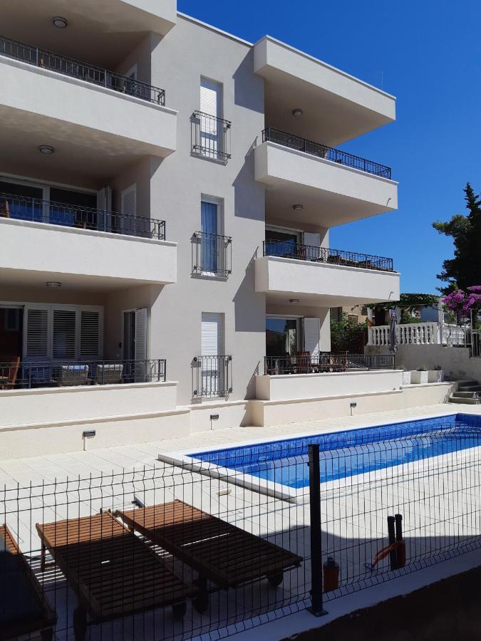Apartment Lizzi. Трогир Экстерьер фото